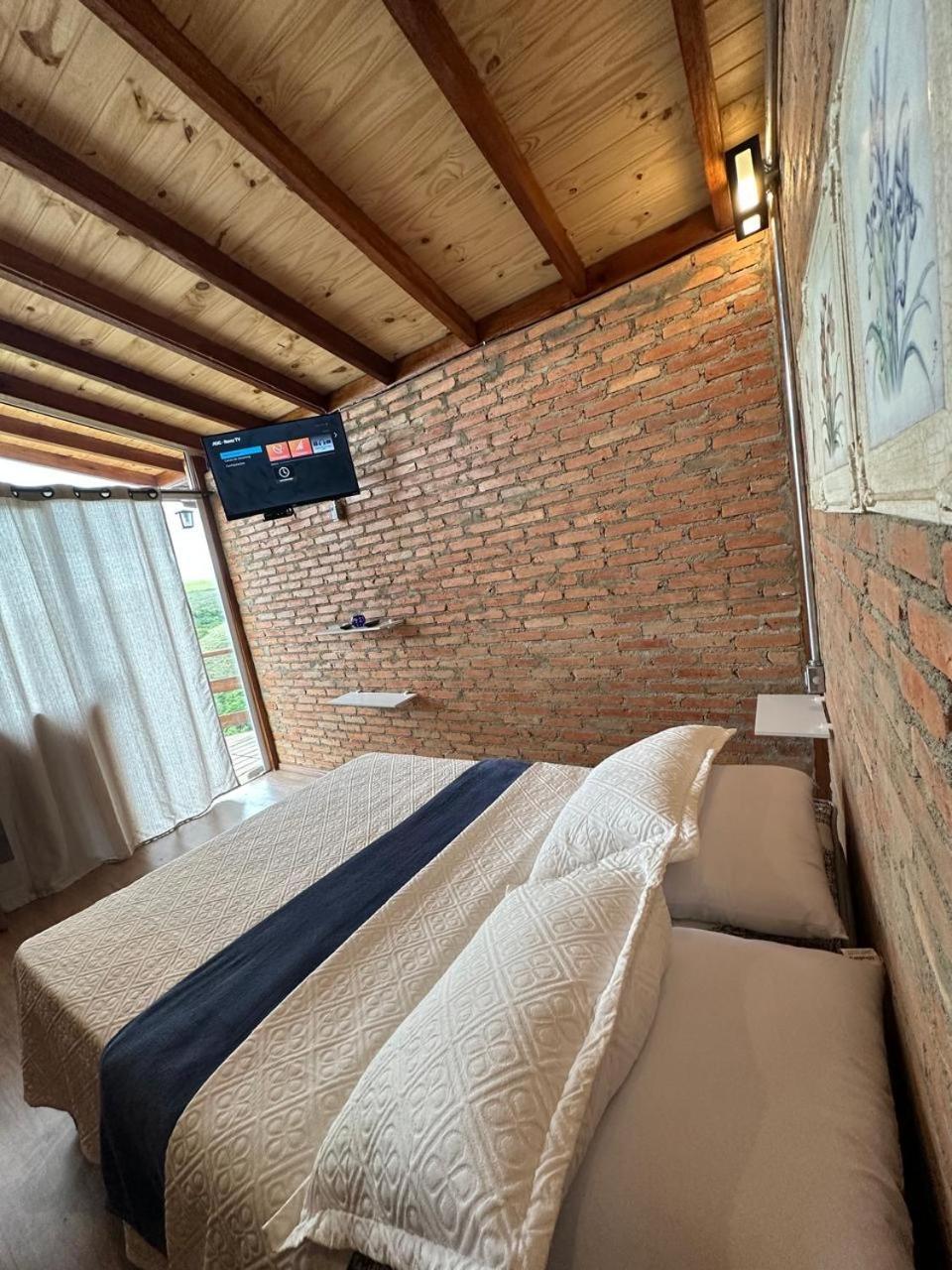 Chacrinha Pousada E Restaurante กาลดัส ภายนอก รูปภาพ